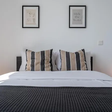 Apartmán Taupe's 2-bedroom In Larnaca