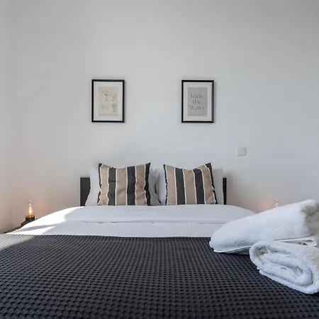 Taupe's 2-bedroom In Apartmán