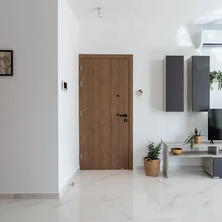 Apartmán Taupe's 2-bedroom In Larnaca