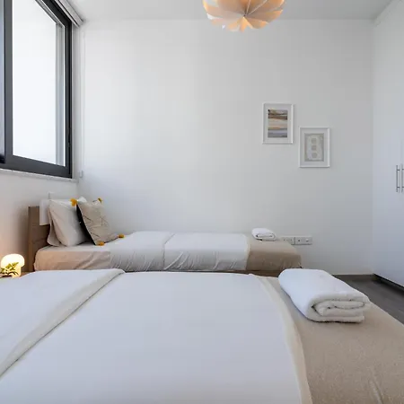 Taupe's 2-bedroom In Apartament *