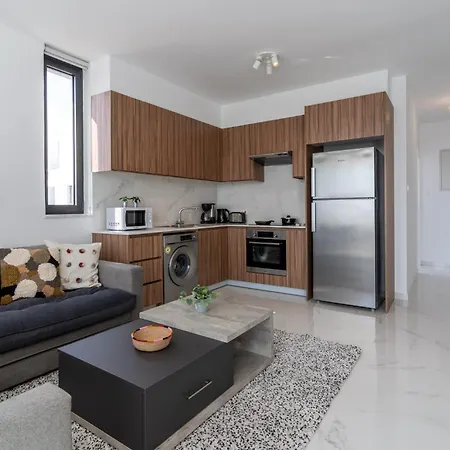 Taupe's 2-bedroom In Apartament *