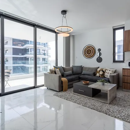 Taupe's 2-bedroom In * Lárnaka